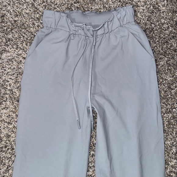 Lululemon Stretch High Rise Relaxed Fitting Jogger size 2 - Picture 7 of 12